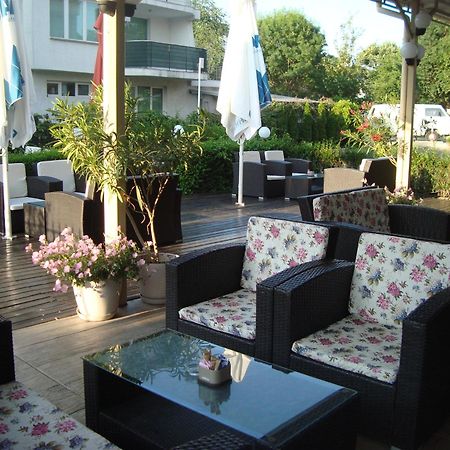 Hotel Astra Ravda Dış mekan fotoğraf