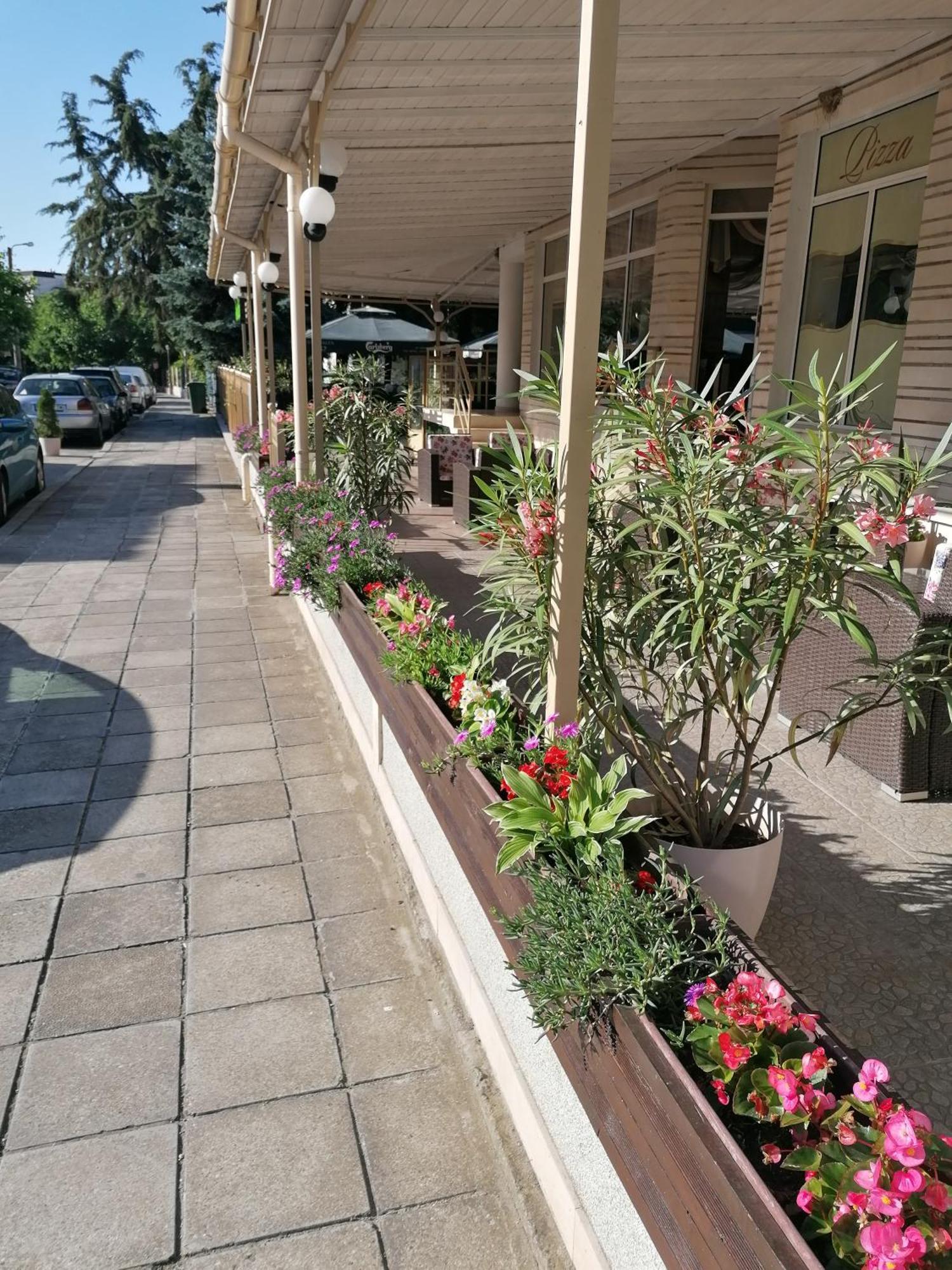 Hotel Astra Ravda Dış mekan fotoğraf