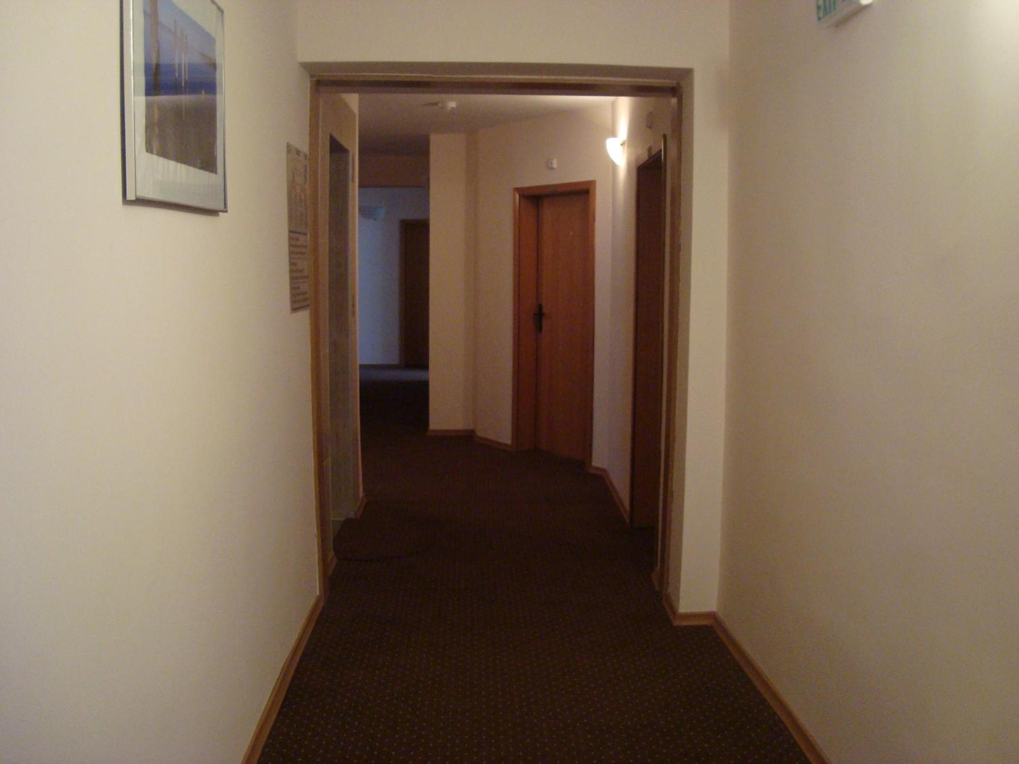 Hotel Astra Ravda Dış mekan fotoğraf