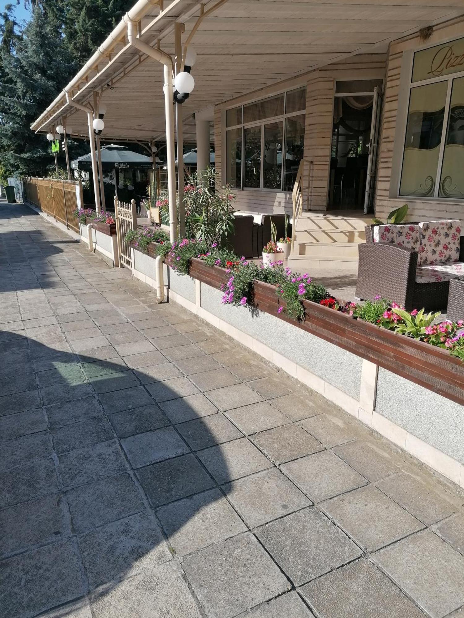 Hotel Astra Ravda Dış mekan fotoğraf