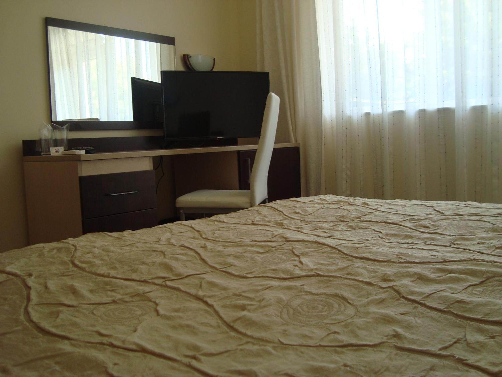 Hotel Astra Ravda Dış mekan fotoğraf