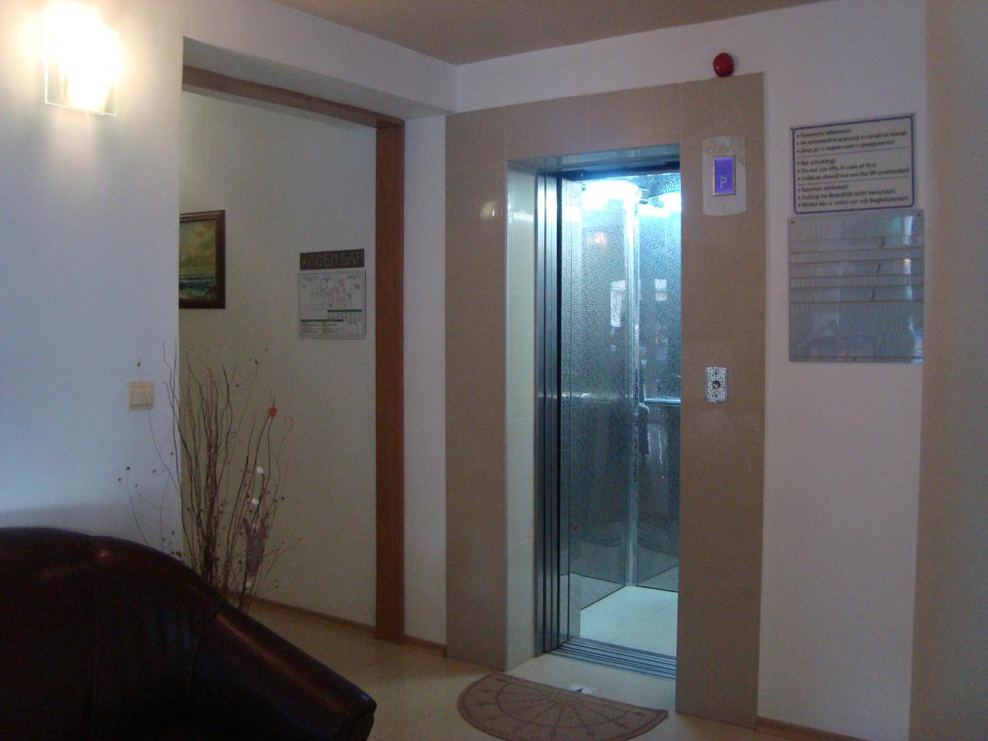 Hotel Astra Ravda Dış mekan fotoğraf
