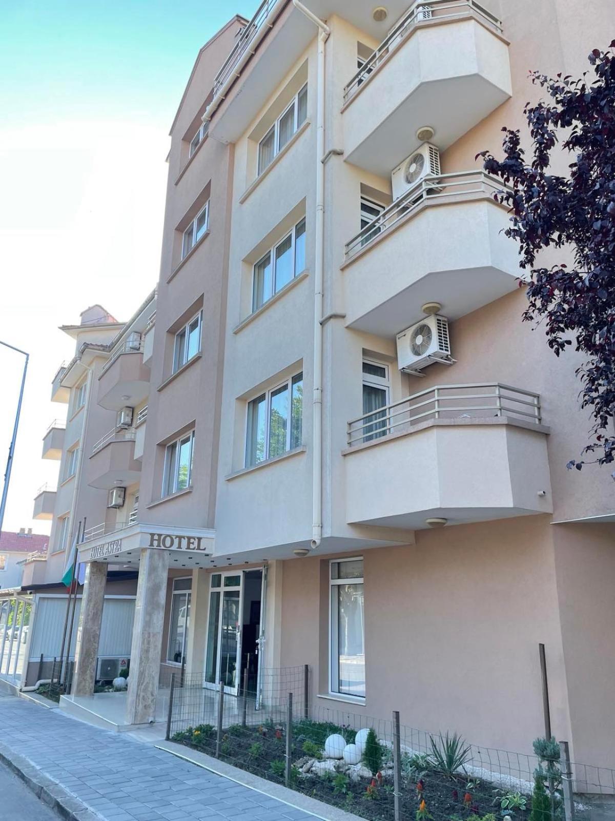 Hotel Astra Ravda Dış mekan fotoğraf