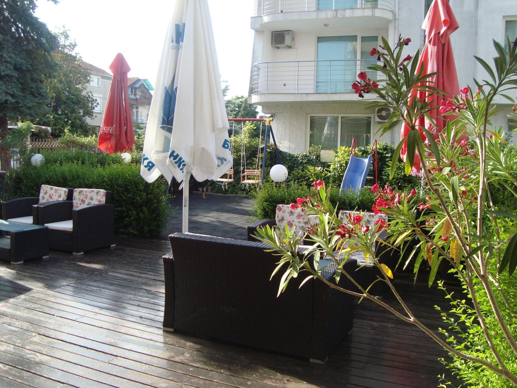 Hotel Astra Ravda Dış mekan fotoğraf