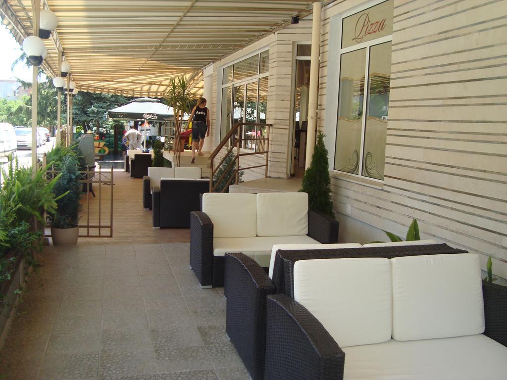 Hotel Astra Ravda Dış mekan fotoğraf