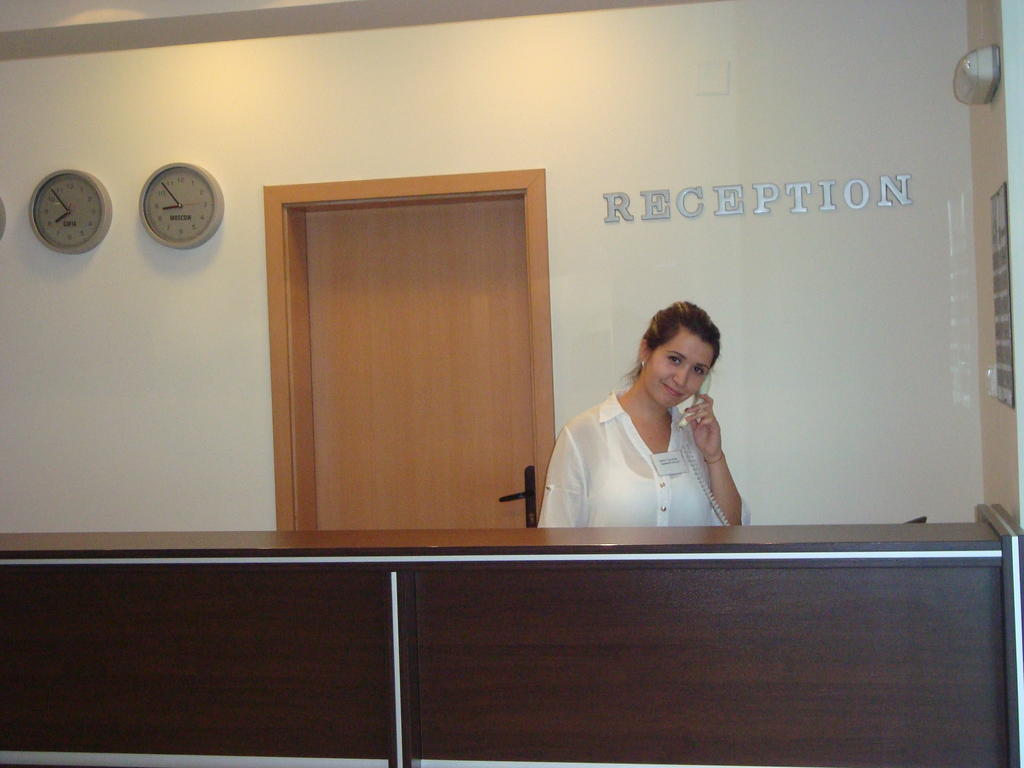 Hotel Astra Ravda Dış mekan fotoğraf