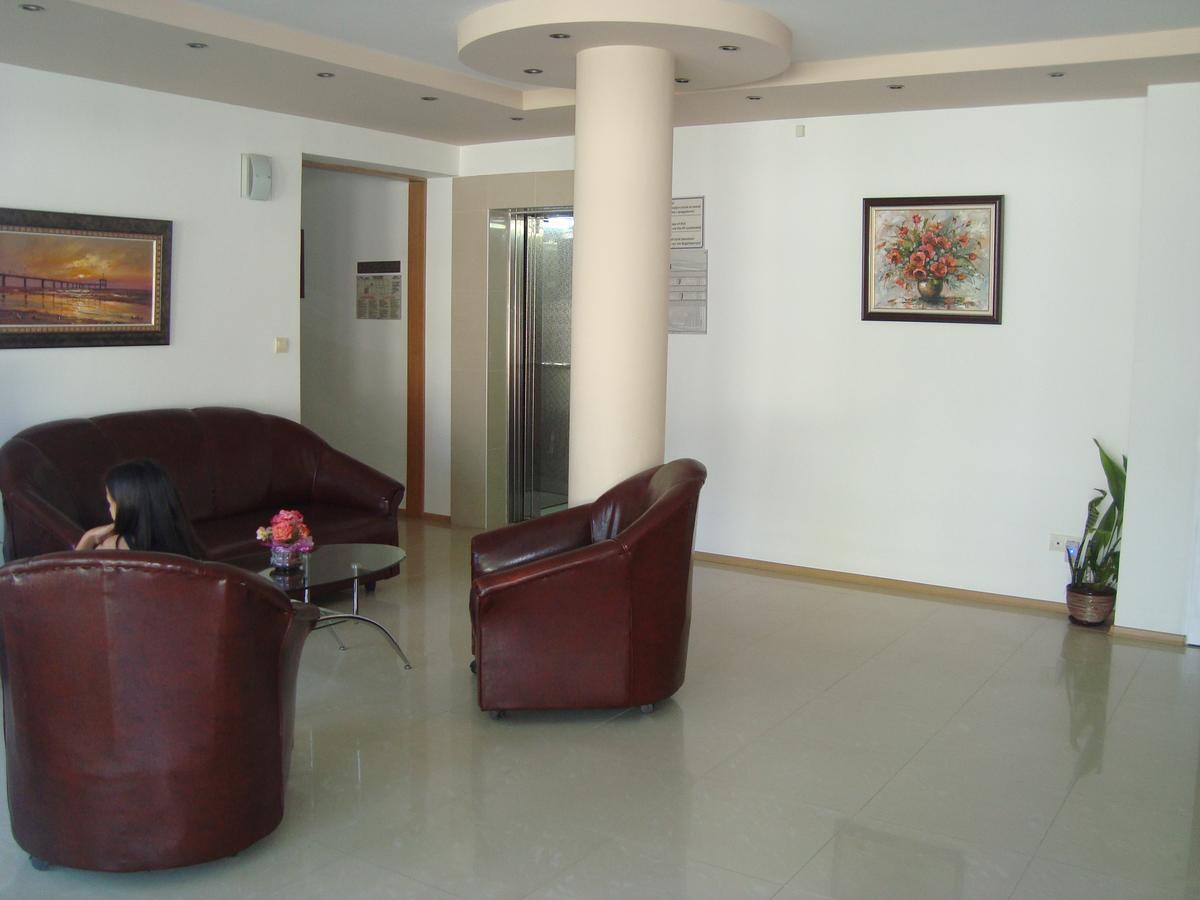 Hotel Astra Ravda Dış mekan fotoğraf